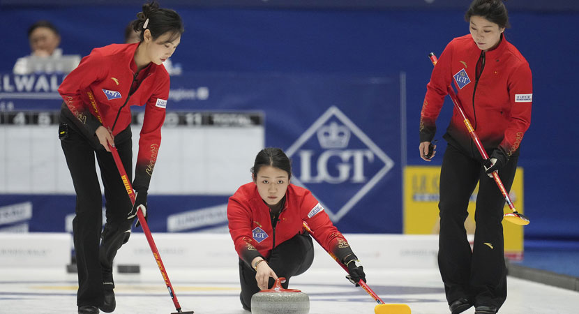 举行年度校 举行年度校